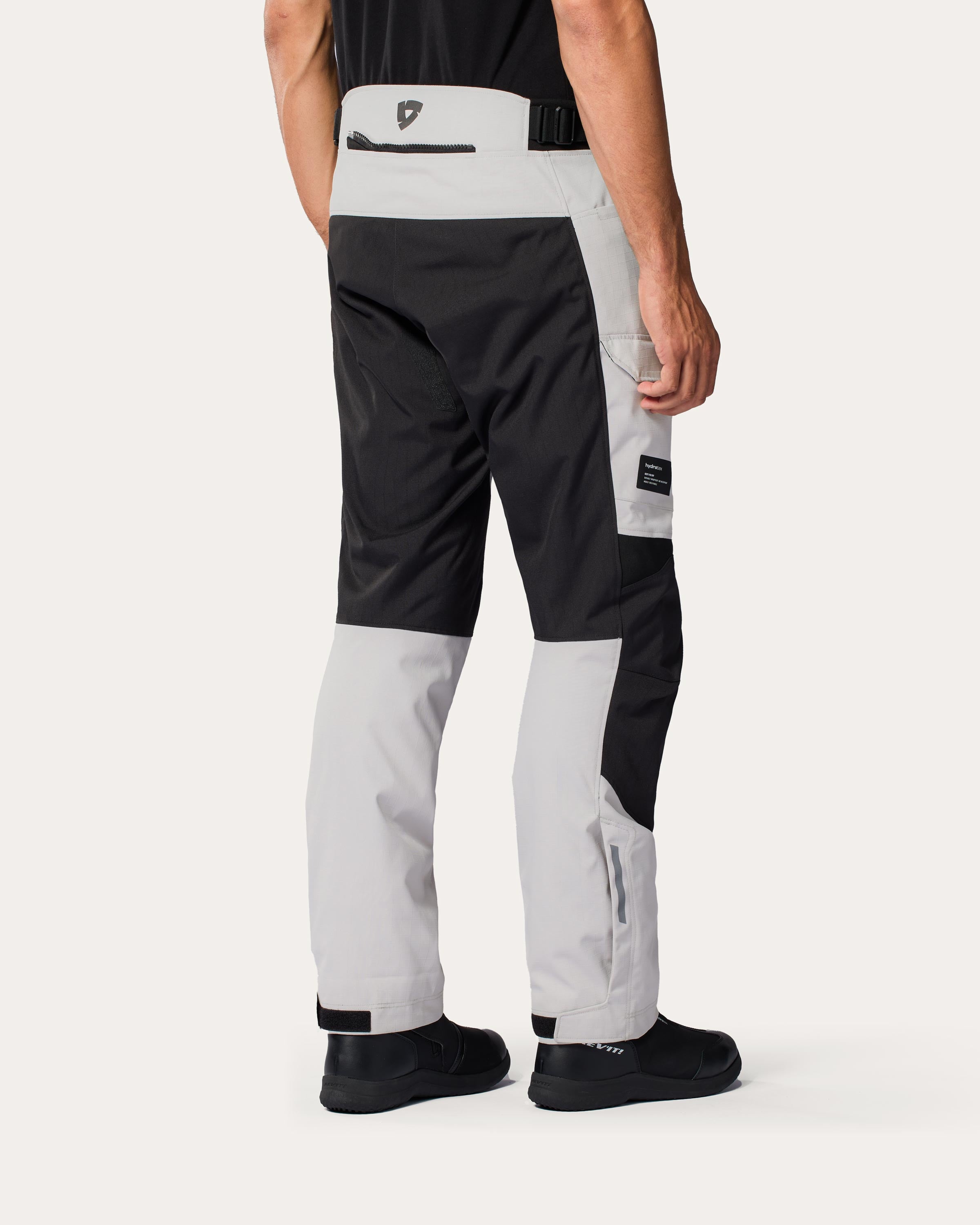 Additional photo: Convergent H2O - Black