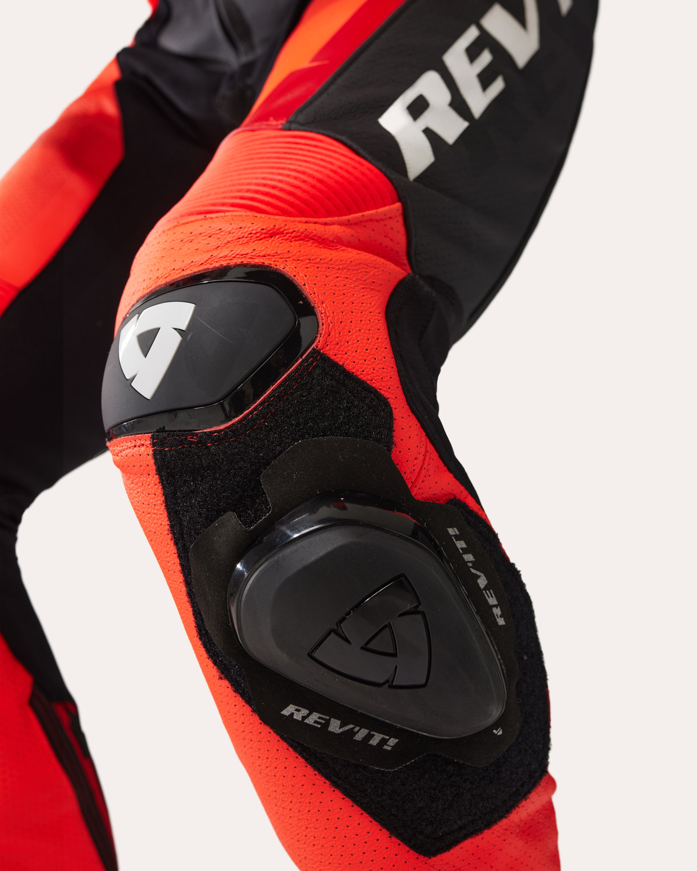 Additional photo: Quantum 3 - Neon Red-Black