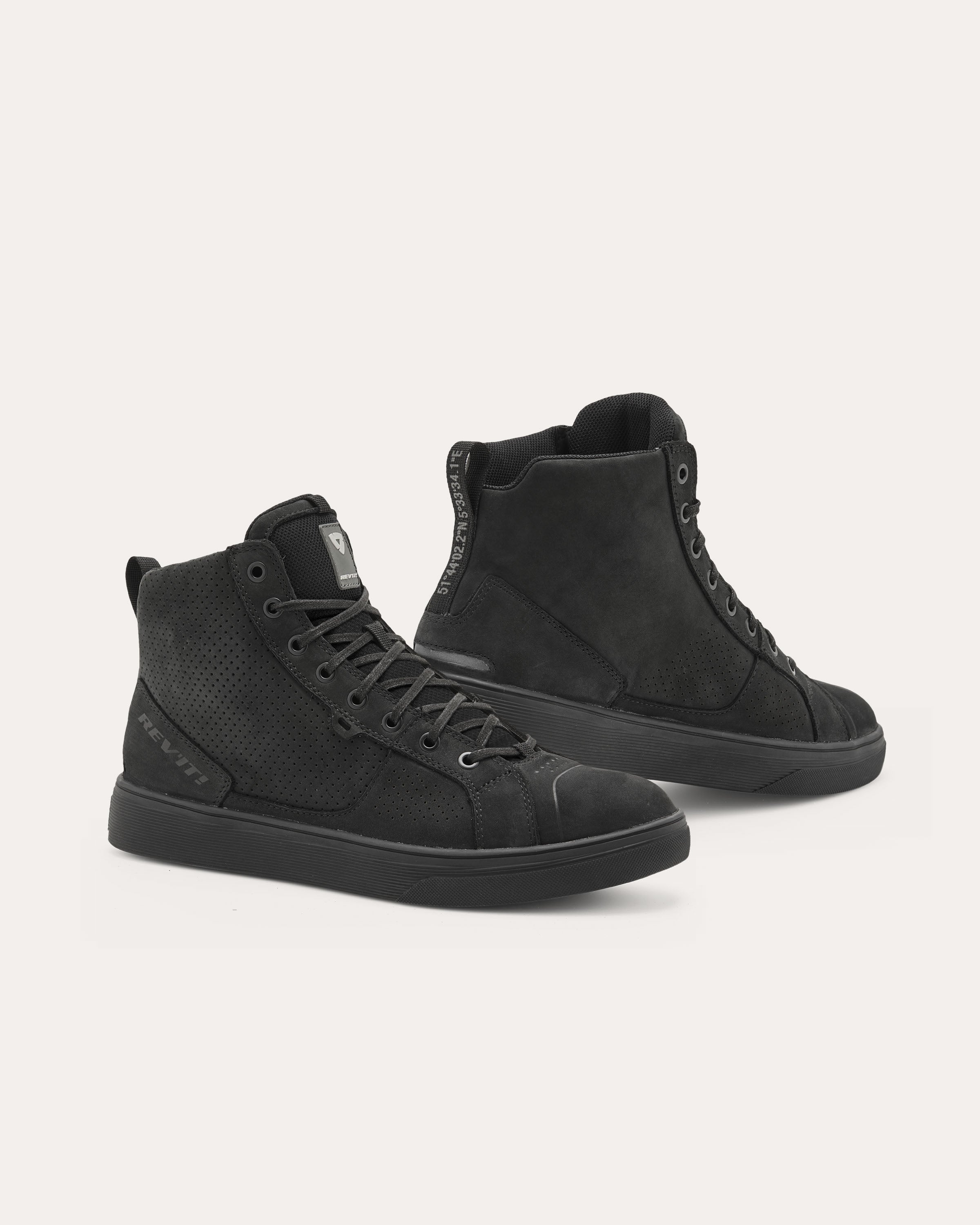 Front image: Arrow - Black