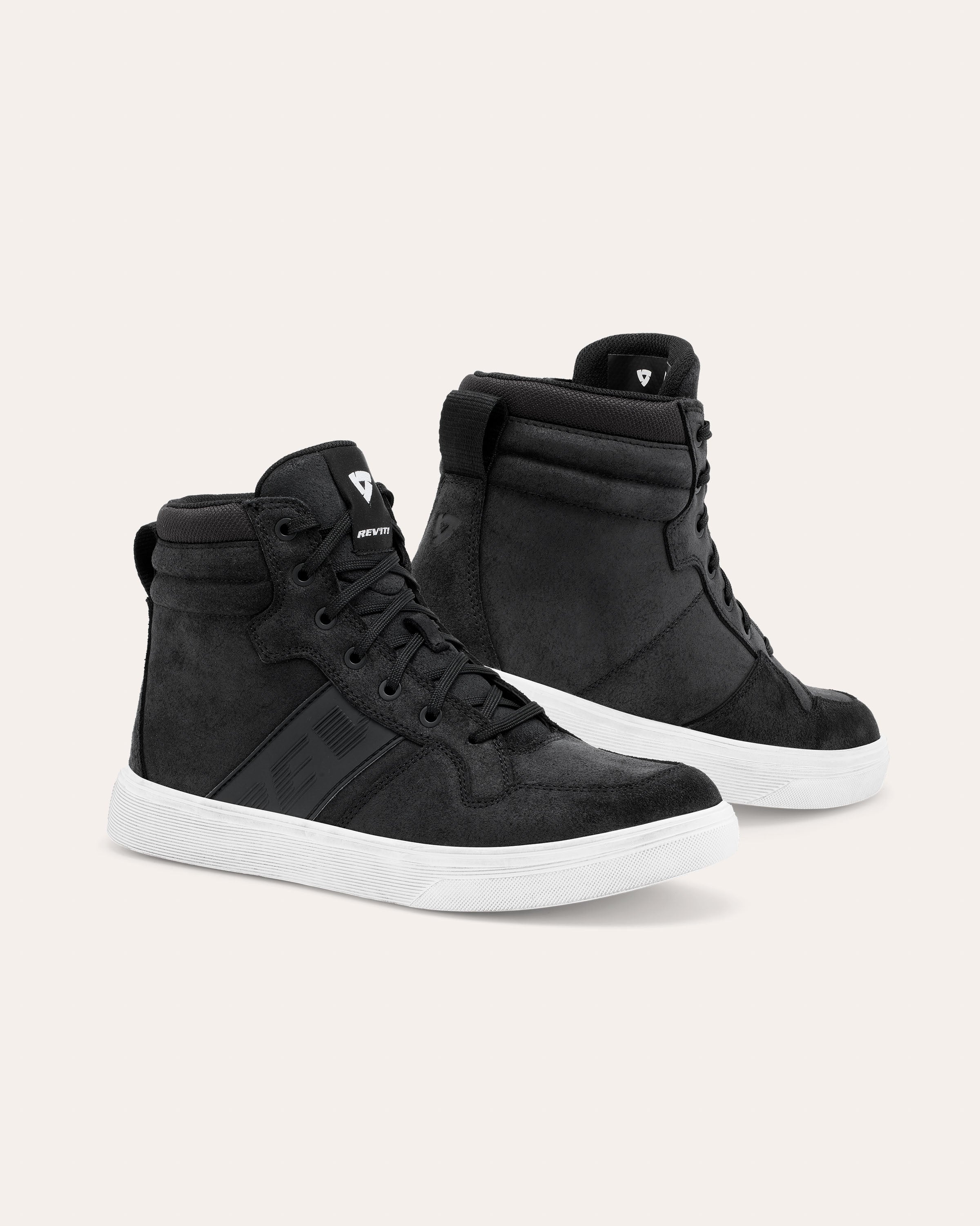 Front image: Kick - Black-White