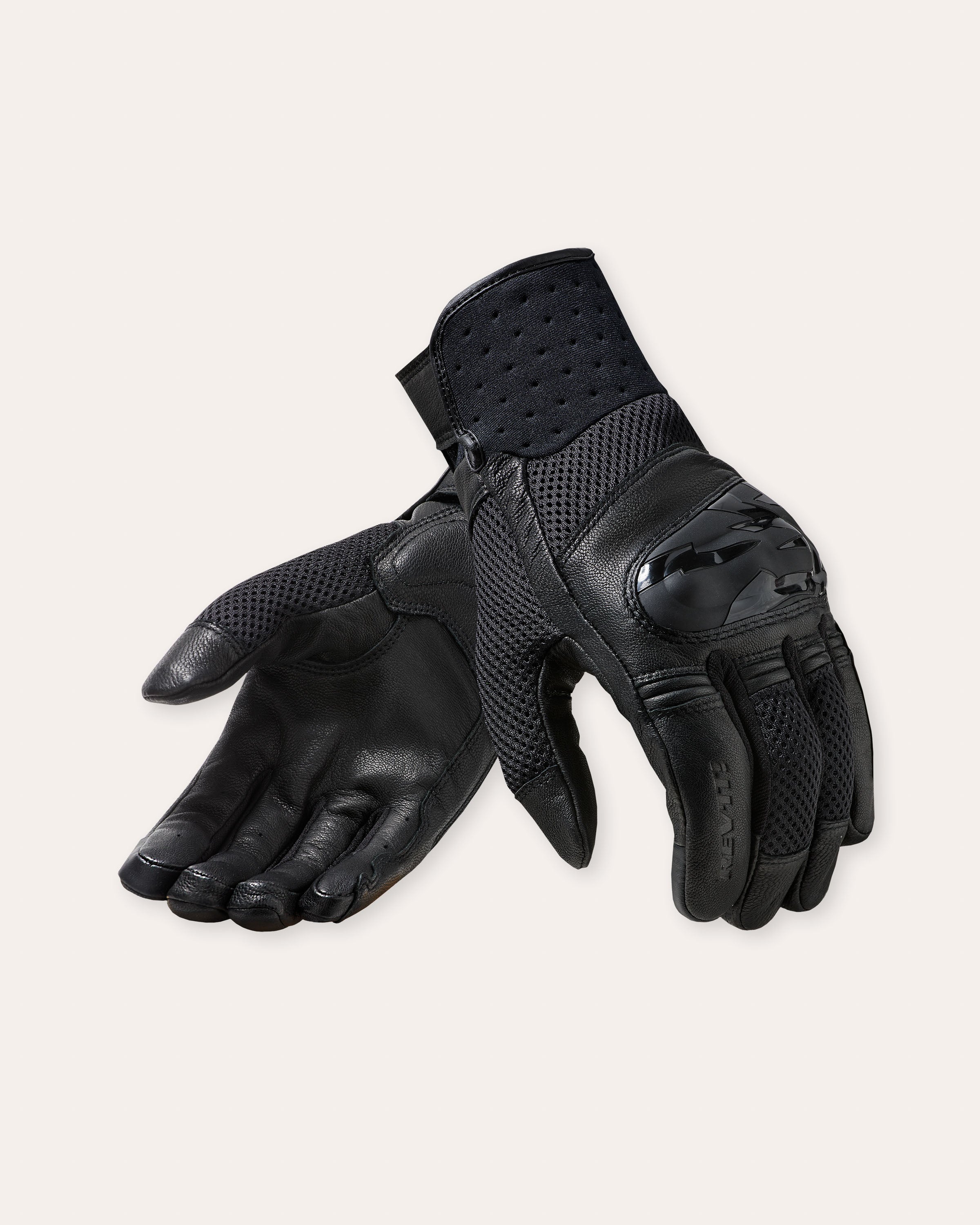 Front image: Velocity - Black