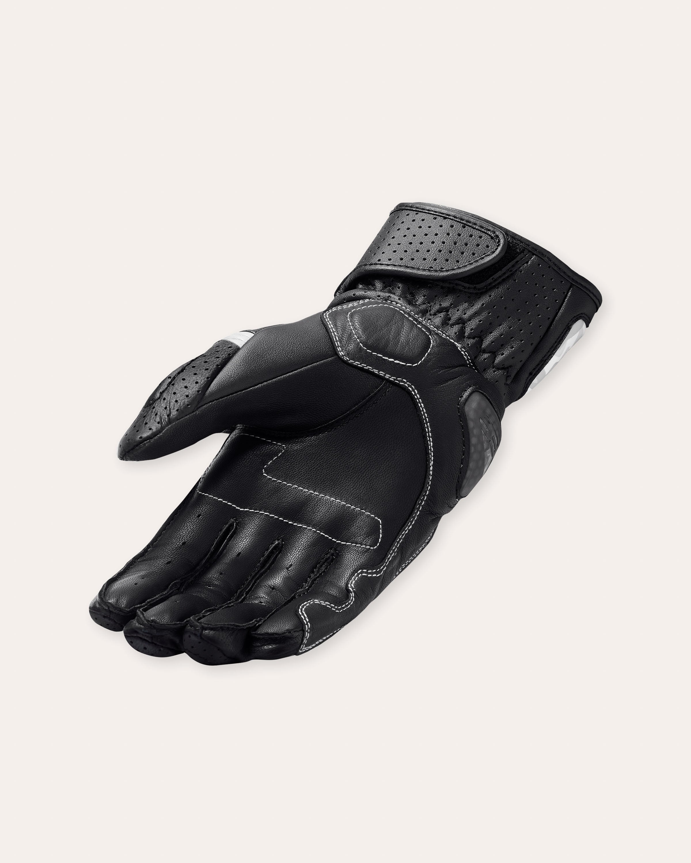 Back image: Chevron 3 - Black-White