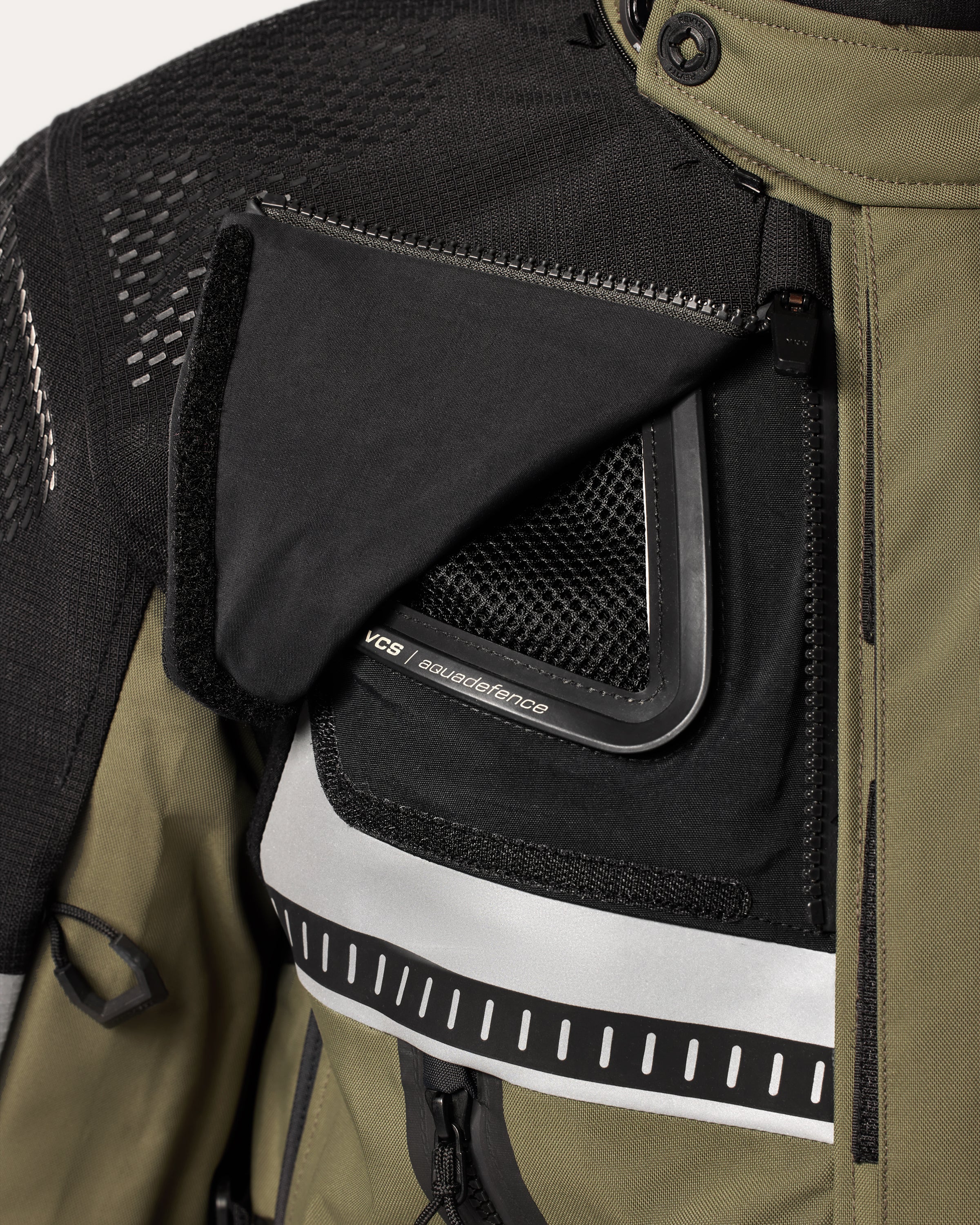 Additional photo: Dominator 3 GTX - Black-Dark Green