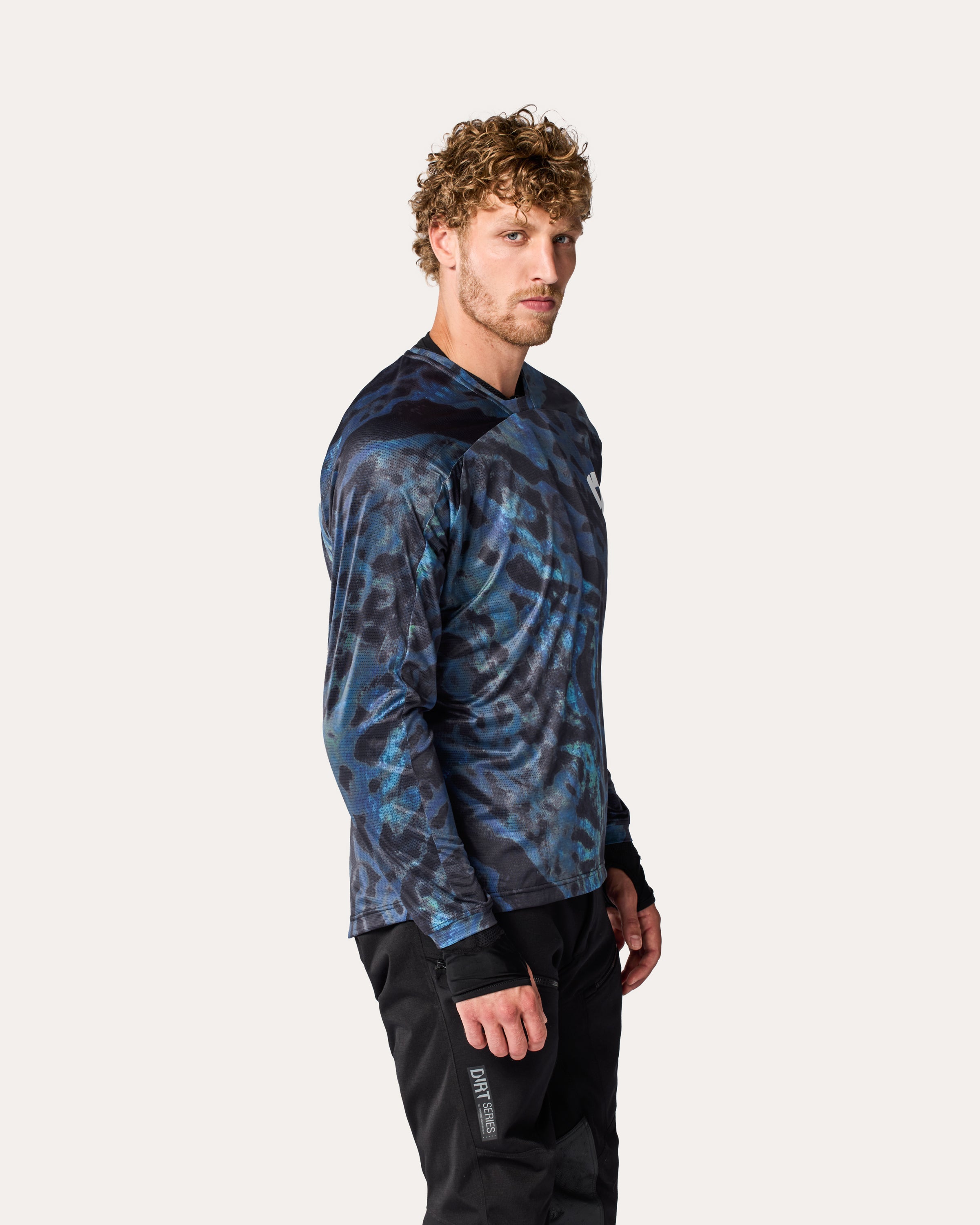 Additional photo: Emulsion - Blue-Black