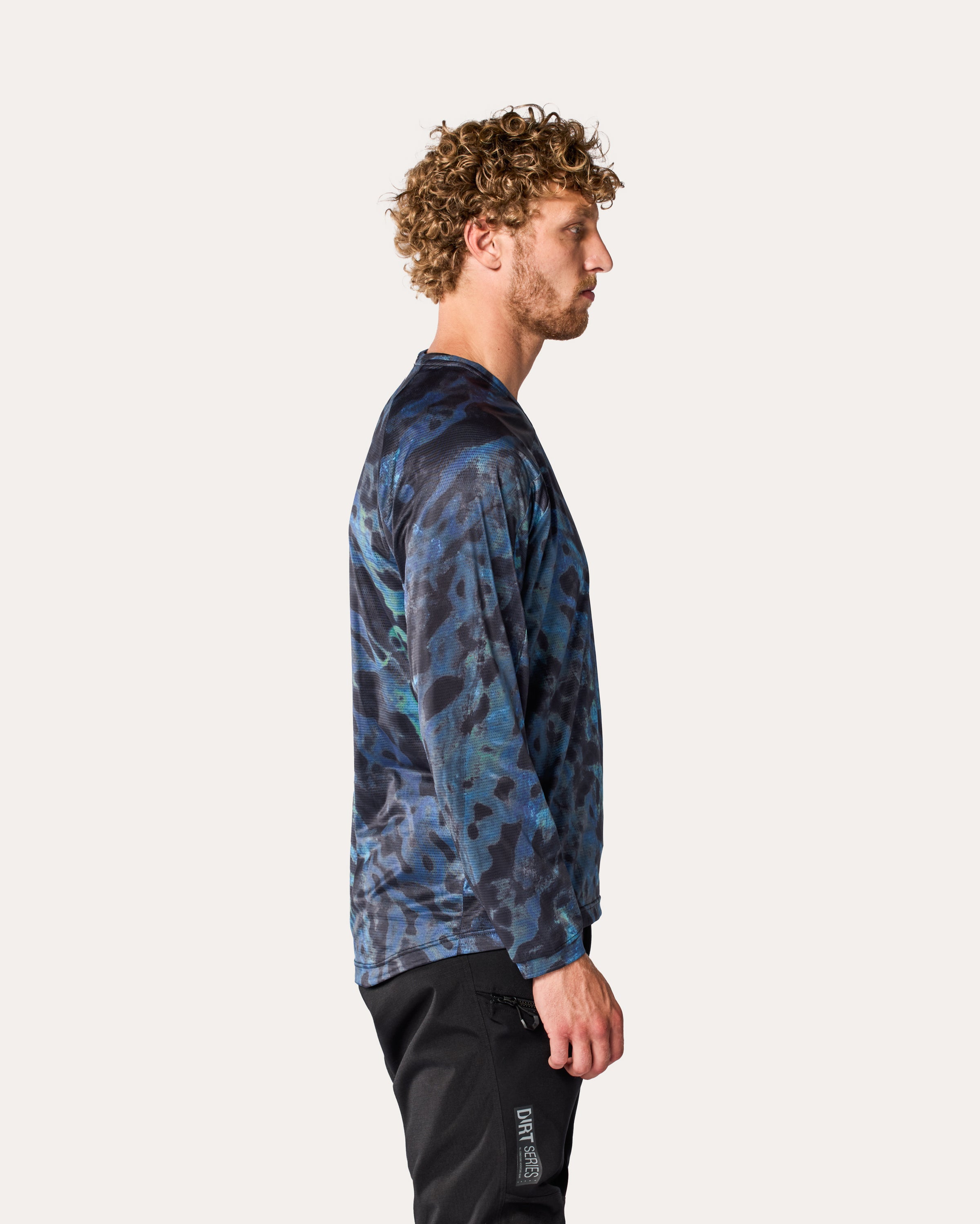 Additional photo: Emulsion - Blue-Black