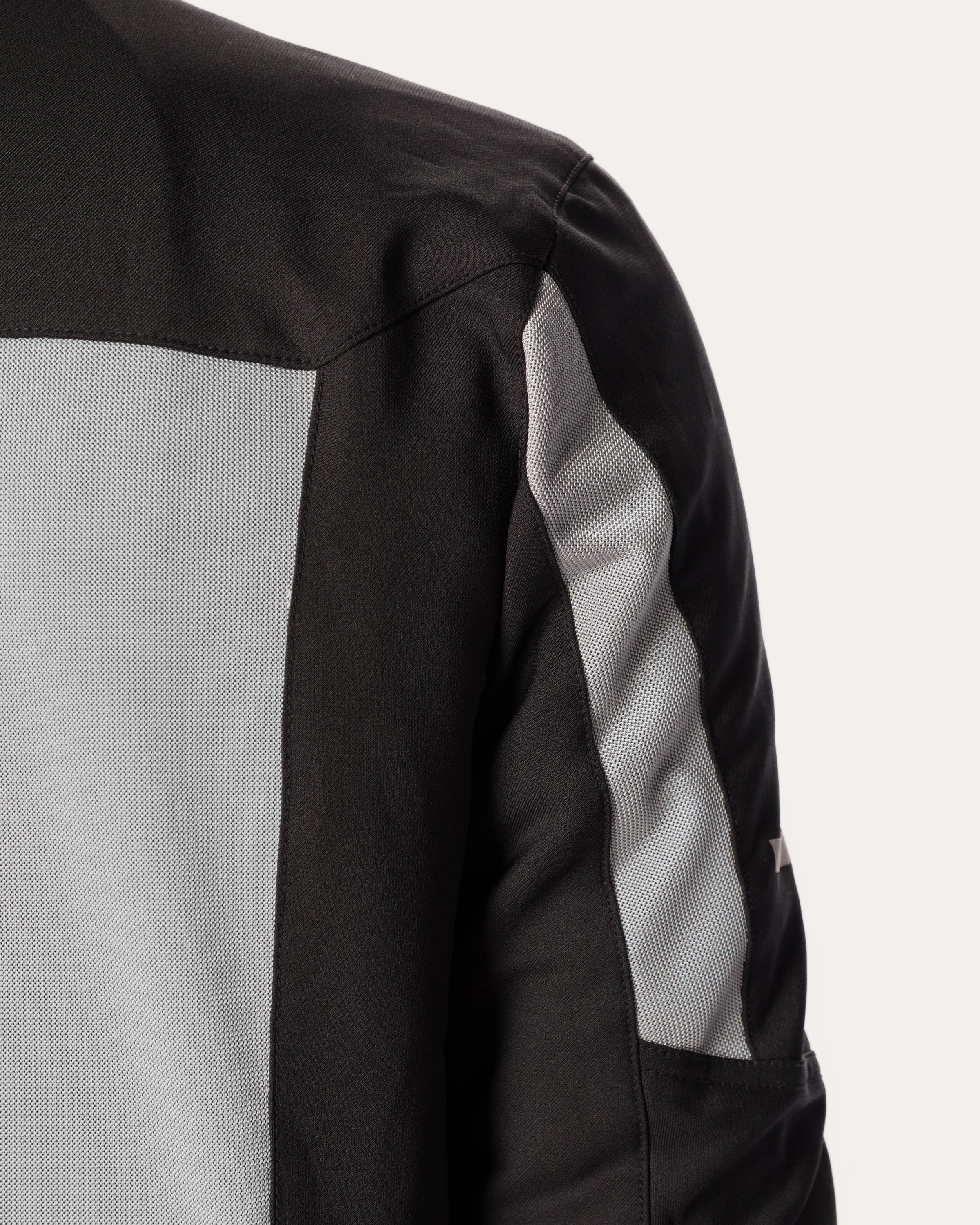 Additional photo: Tectonic H2O - Black-Light Grey