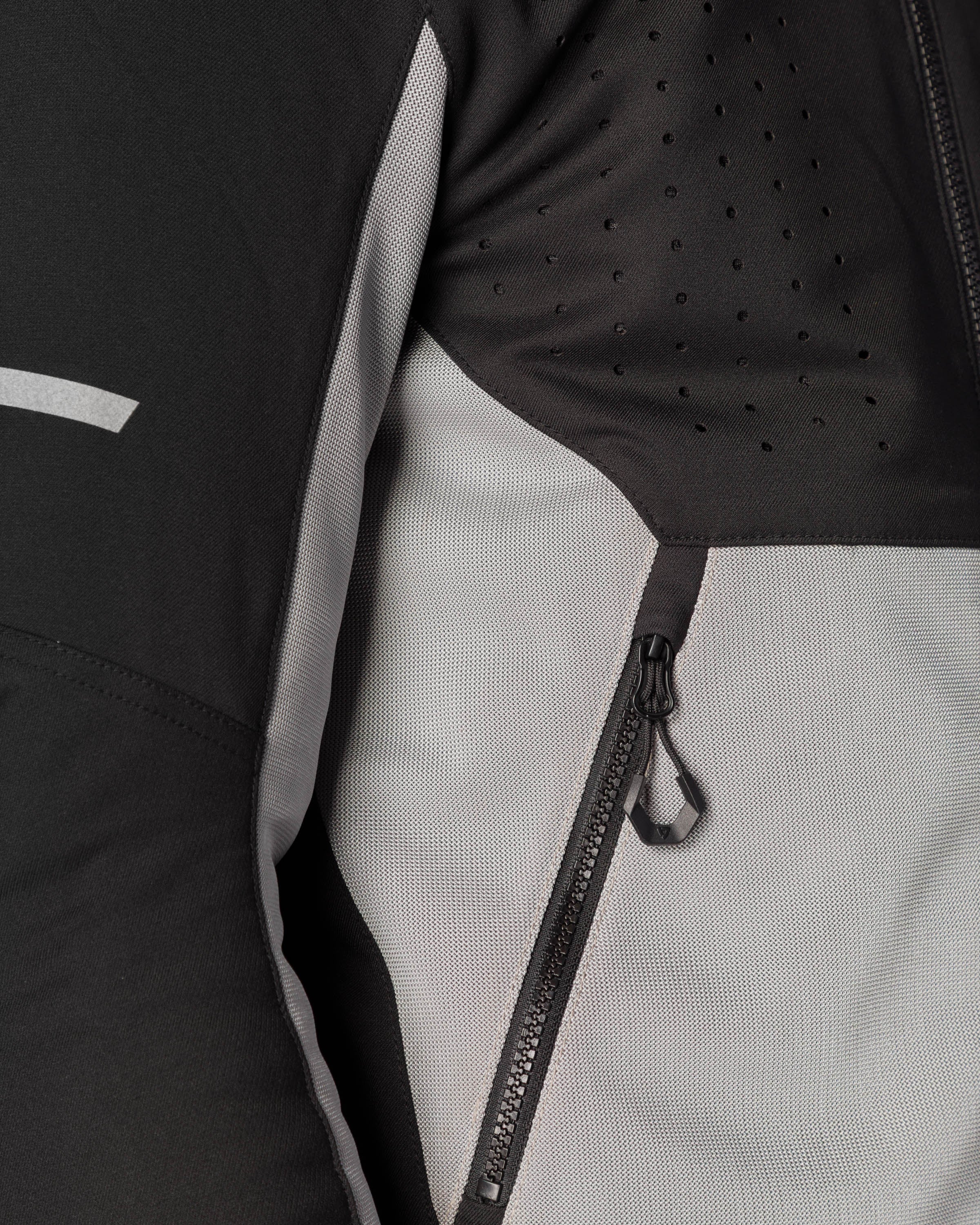 Additional photo: Tectonic H2O - Black-Light Grey