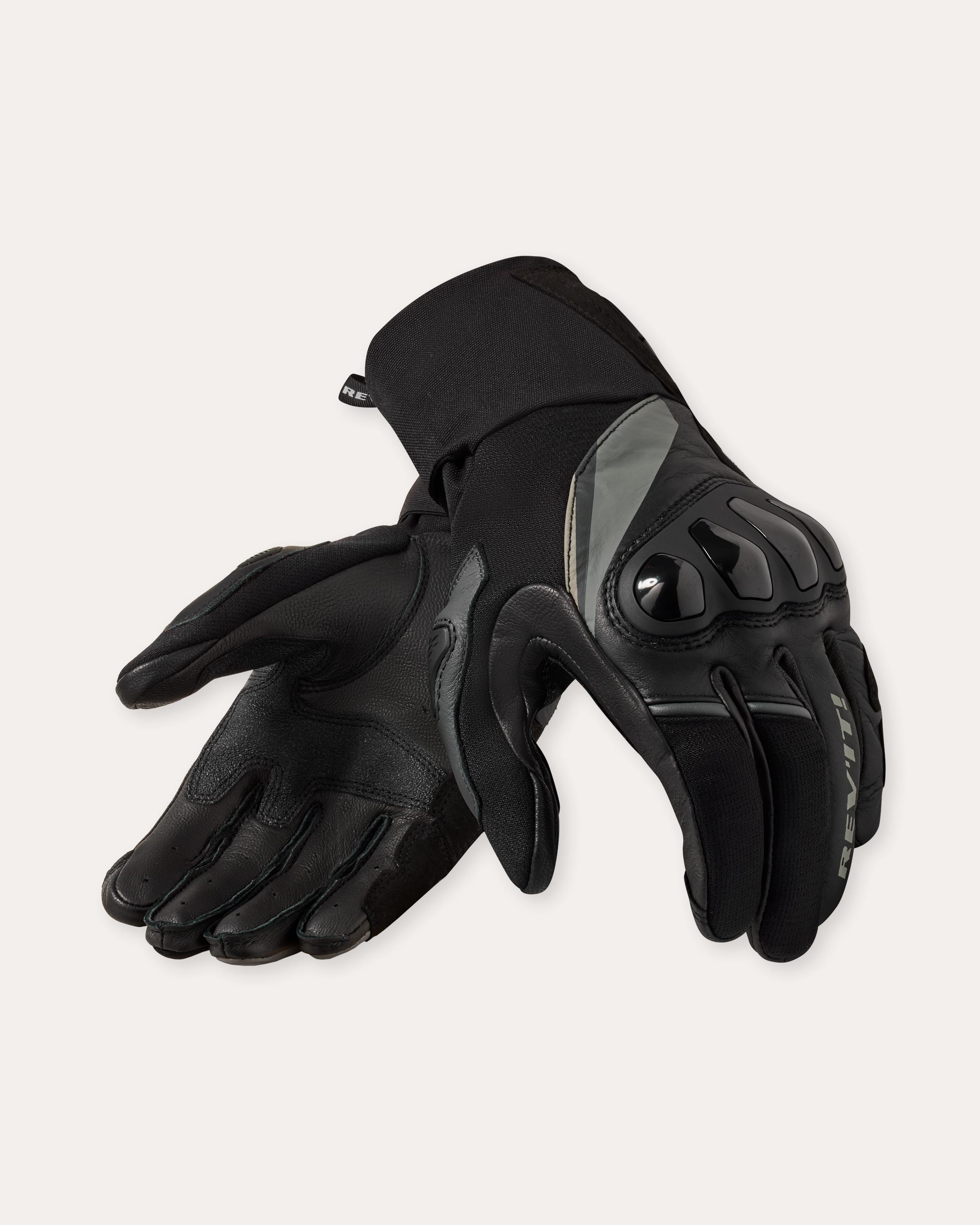 Front image: Combustion - Black
