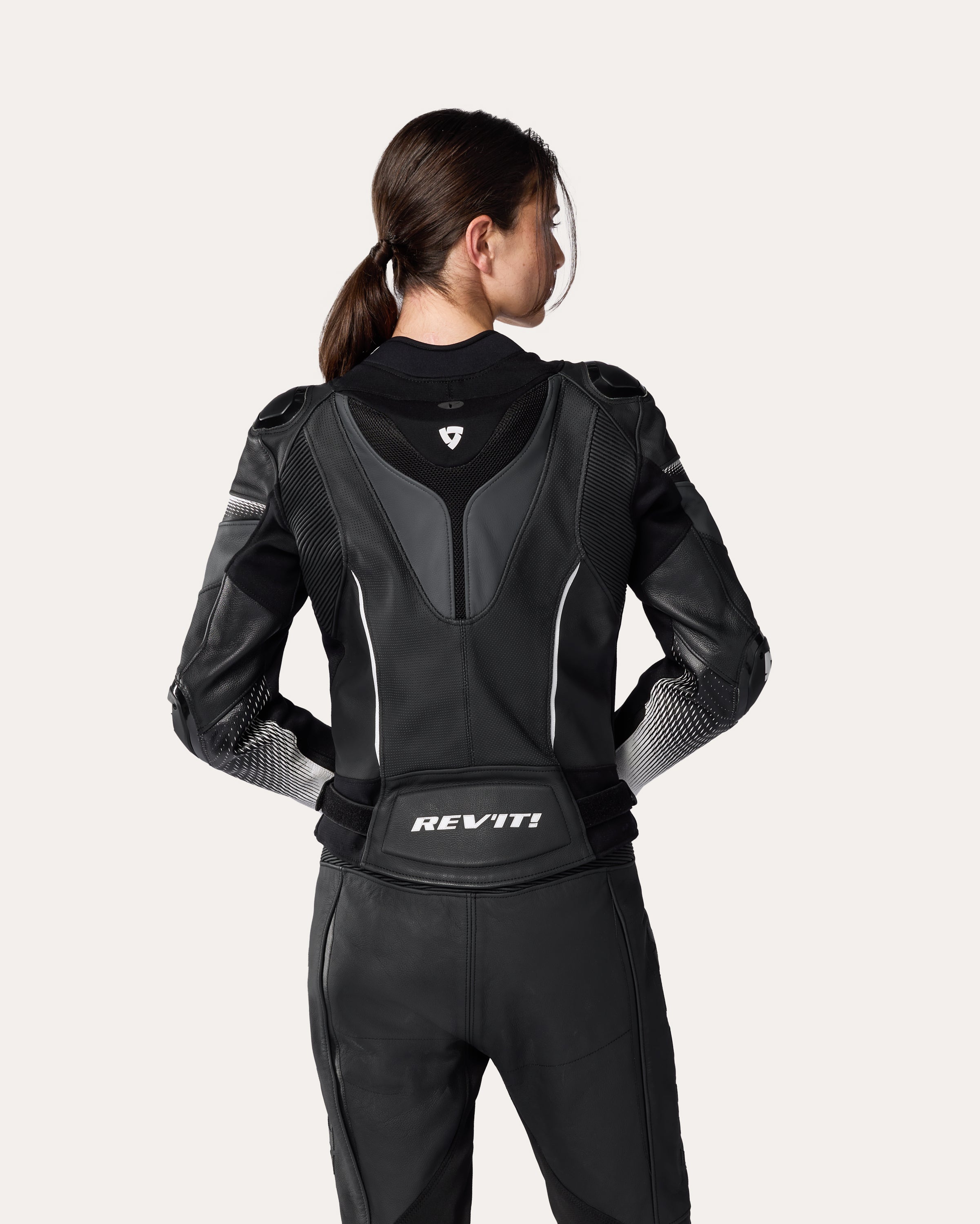Xena 4 Pro Ladies Jacket | Street-Ready Sport Excellence – REV'IT