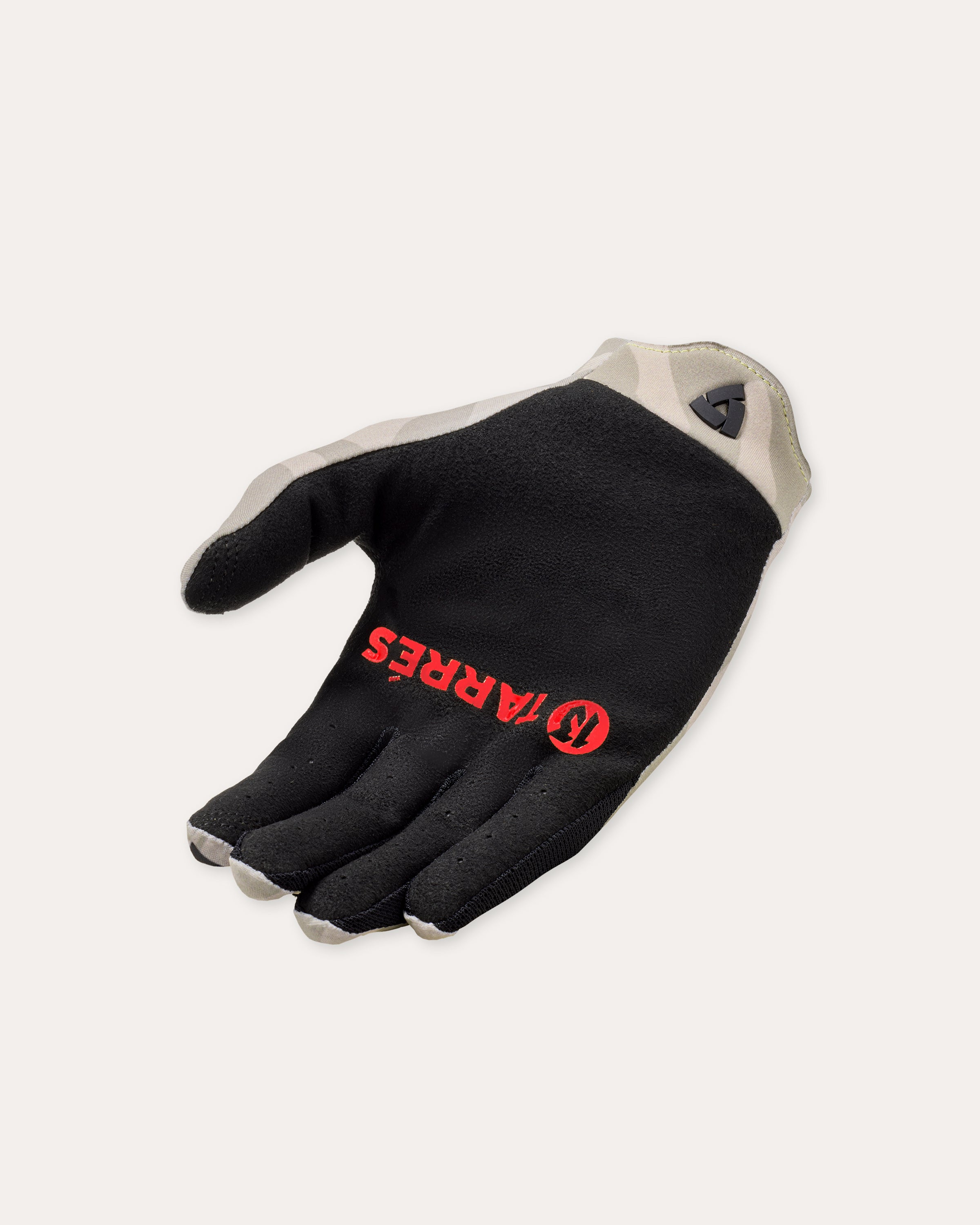 Tacto Gloves: Pol Tarrés' Minimalist, Lightweight Off-Road Gear