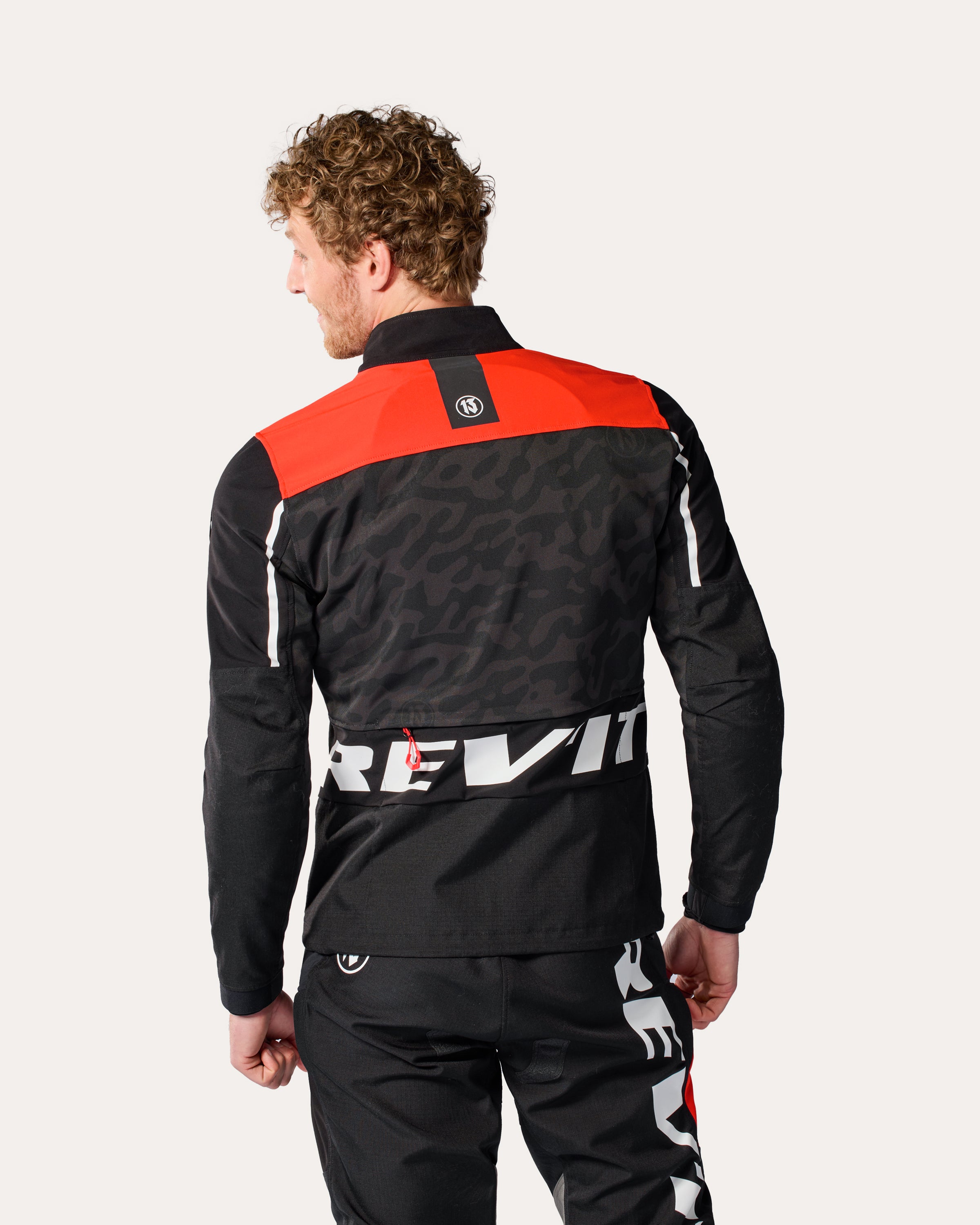 Africa Jacket: Pol Tarrés-Inspired Rally-Ready Ventilated Gear