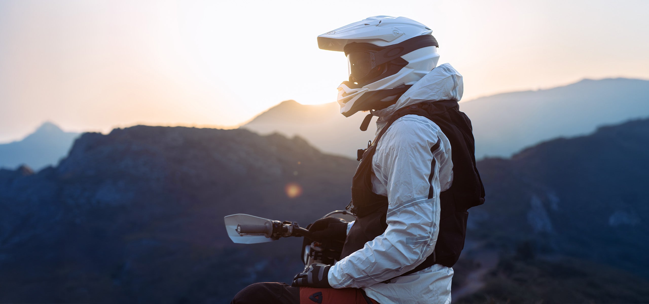 Trail Vest | Highly Functional Pack Vest – REV'IT! Sport International