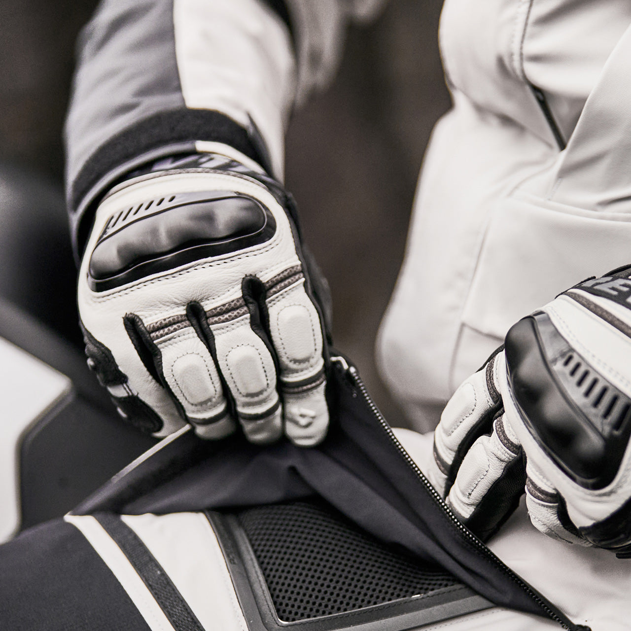 ピート Tech-1 ZX V3 - Auto Gloves | Alpinestars®