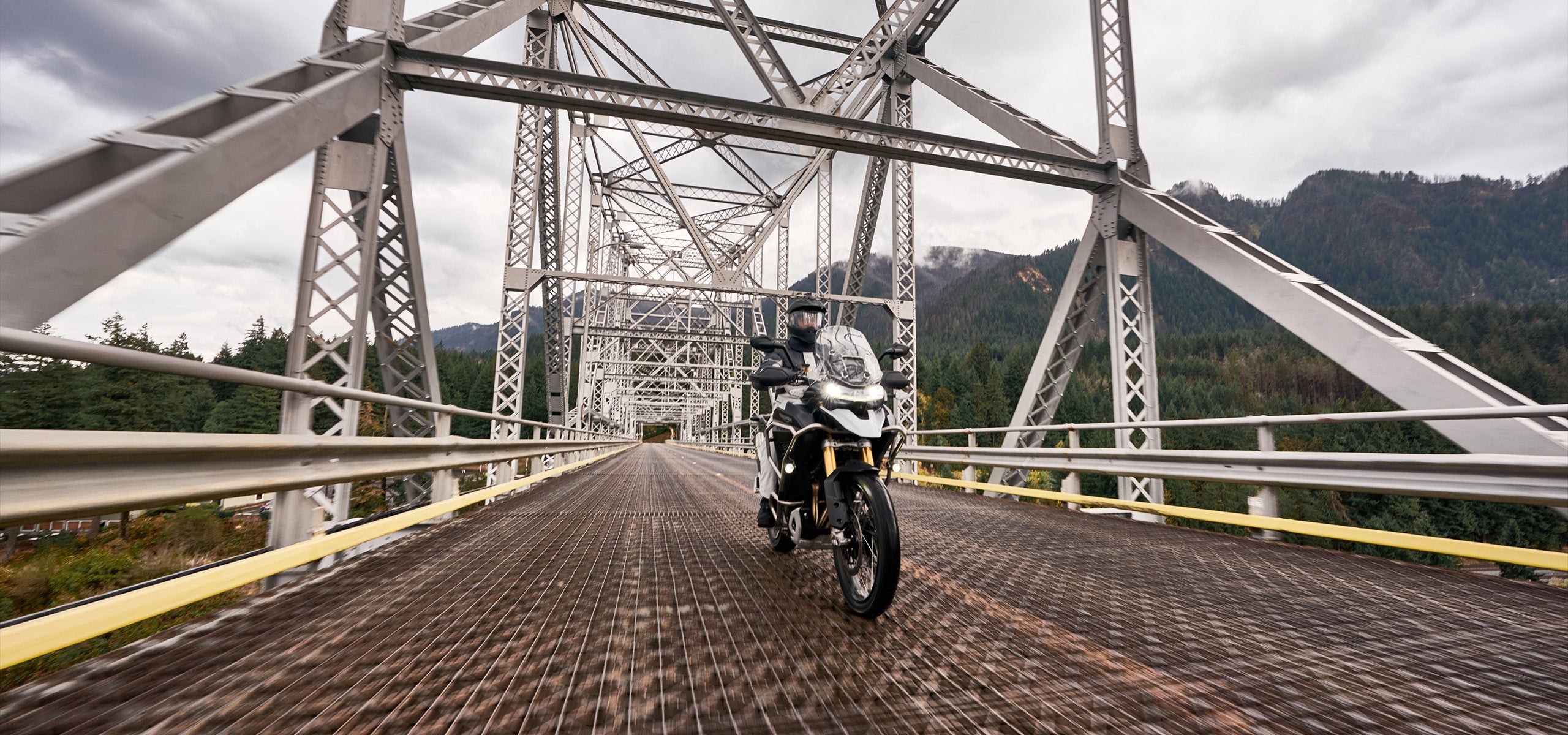 スキンリメド Dominator 3 GTX Motorcycle Gloves | Top-tier hand protection for