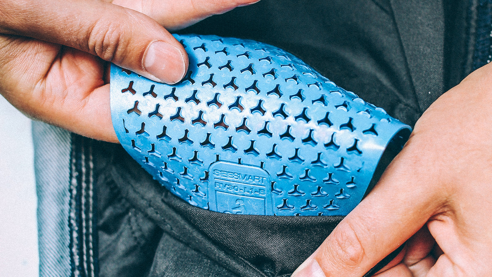 Our SEESMART protective armor explained – REV'IT! Sport